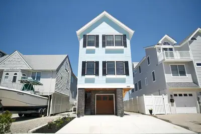 Image de 4434 Venicean Road 1st Floor