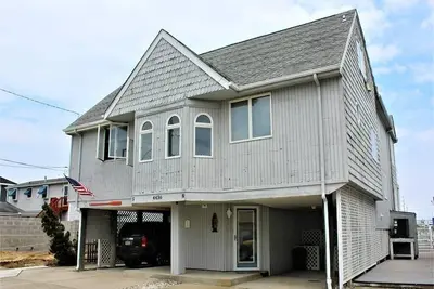Image de 4436 Venicean Road North