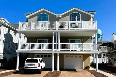 Image de 221 82nd Street, Unit:East