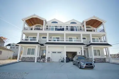 Image de 56 82nd Street, Unit:East