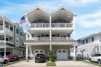 Image de 15 67th Street East - Laricks Exclusive