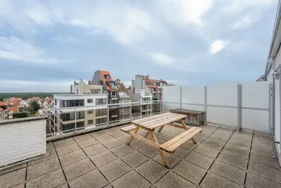 Image de Penthouse à Knokke près de Plage & Lippenslaan