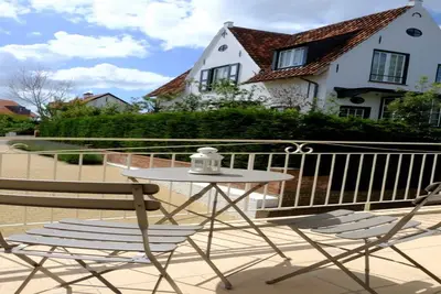 Image de Maison Familiale près de la Plage au Triangle d'Or