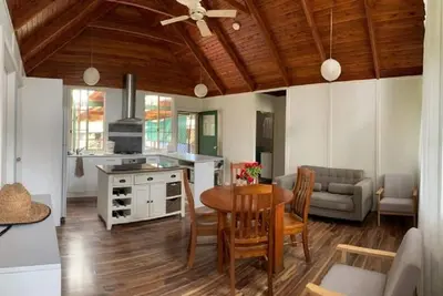 Image de Cosy Cottage in Sanctuary Point. Pet Friendly