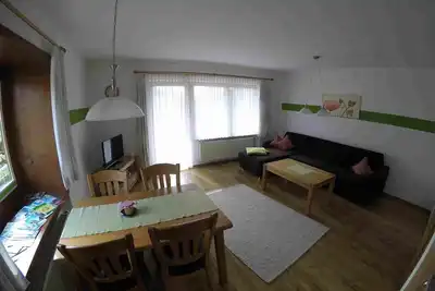 Image de Appartement \"5\" avec terrasse partagée, jardin partagé et Wi-Fi