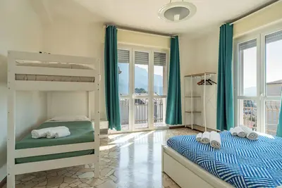 Image de Spacious bright apartment with panoramic views