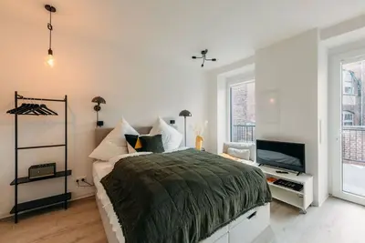 Urban Chic | Smart Tv | Perfect for Two