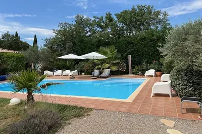 Image de Prachtige 6-8 pers. villa met verwarmd zwembad en airco in hartje Provence