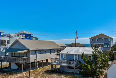 Image de One Call Away - Updated 2 Bedroom, 2. 5 Bath End Unit Townhome. Sleeps 8. 72 Step