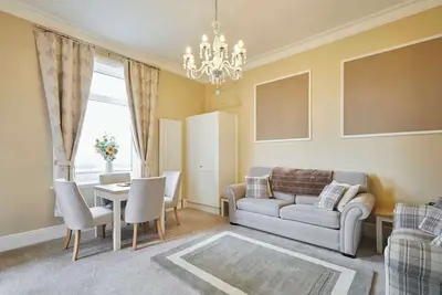 Image de Host & Stay | 3 Metropole Towers