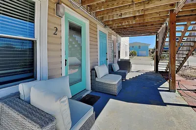 Image de Sea Glass Suites #3 | Beach Nearby, Pet-Friendly