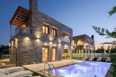 Turtulli Castle Stone Villa 2 - Private Pool Oasis