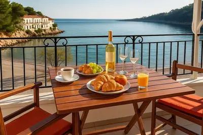 Image de Alonnisos Beachfront Nest - Cozy Summer Getaway