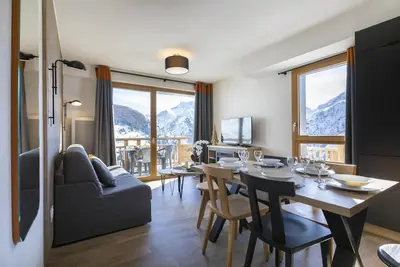 Image de Wifi, au pied des commerces, piscine, sauna, hammam, terrasse, balcon, télévision, casier à ski