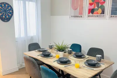 Image de Stylish 3 Bed House Sleeps 5 Free Parking Wifi