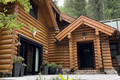Image de Luxury Log Cabin Retreat in Warm Springs, Sun Valley Idaho