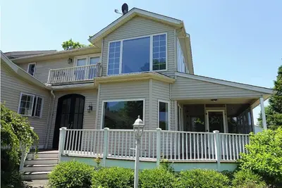 Image de Spacious 7-bedroom House in Vestal