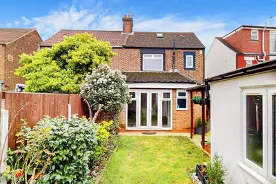 Image de Cosy 5 Bed 2 Bath Home | Near Central London