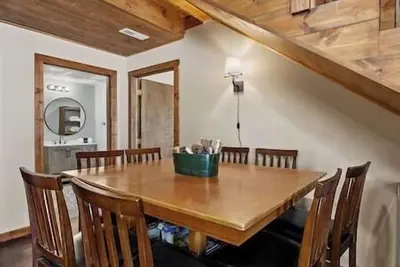 Image de Charming Custer Pines with Hot Tub & Pet Friendly