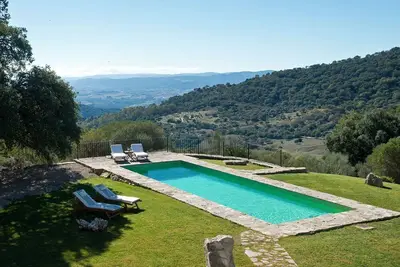 Image de Villa Gaucin - Six Chambres Villa, Couchages 12