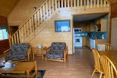 Image de Charming 4 Bd\/3. 5 bath Cabin Upper and Lower Level-separate units one building