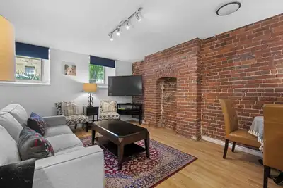 Image de Stylish & Historic walk down in best Dt location