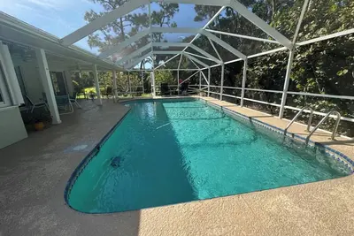 Image de 3br/2ba Spacious Comfort Screened Pool & Patio!
