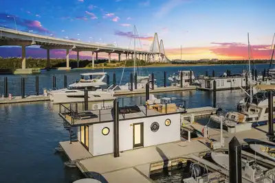 Image de Coastal Caviar - Beluga Suite - with Rooftop Deck