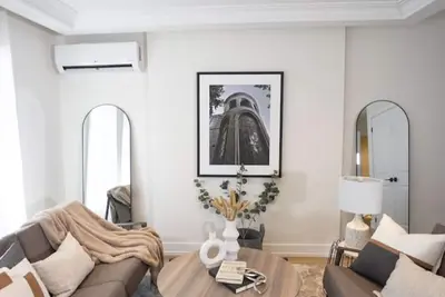 Image de Trendy 2-Bdr Apartment in Toronto (Unit #2)