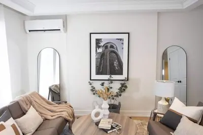 Image de Bright & Spacious 5-Bdr Home in Toronto (Unit #5)