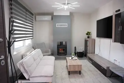 Image de A quiet house perfect for families with free parking inside the yard.