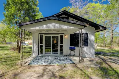 Image de Retro Meets Modern - Two Houses - Sleeps 16+