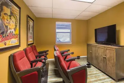 Image de 2-bedroom condo in Magical Lake Tahoe with WiFi, fitness room, Ac