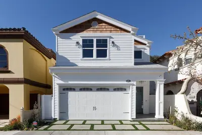 Image de Beautiful 2 Story Right by the Canals & Ocean View Belmont Shore With Spa