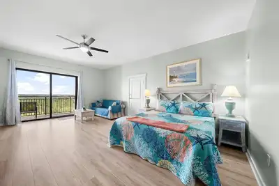 Image de Origin 1019 | Studio | Steps to Beach, Sharky's & Pier Park!