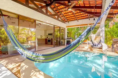 Image de Modern 3-Bedroom Villa with Private Pool, Short Walk to Playa Hermosa Beach!