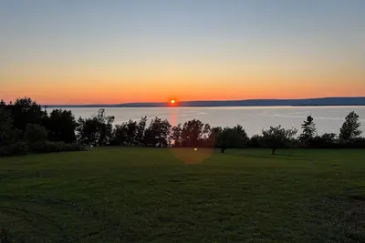 Image de Serenity Shores - Private waterfront cottage on the Bra D'Or Lakes