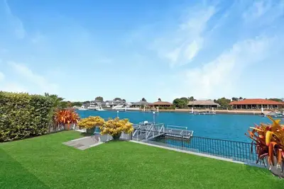Image de Spacious Holiday Unit on Canal at Banksia Beach