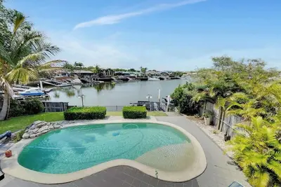 Image de Spacious Family & Pet-friendly Home on the Water