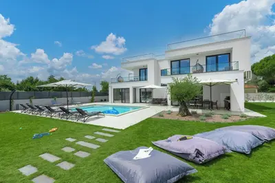Image de Villa 78 Banjole by Istrabook