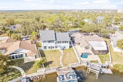 Image de Beautifully Furnished Waterfront 4br, 2Bath home with Access to Gulf of America