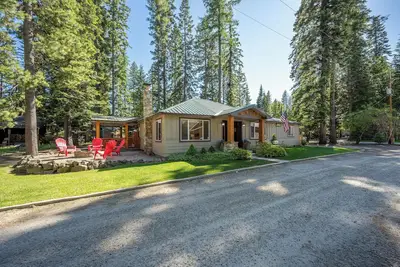 Image de Home & Cabin at Priest Lake- Summer on the Lake
