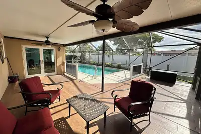 Image de Family friendly 3bed, 2bath house with WiFi, Ac, Pool. 6mi-beach, 13mi-airport