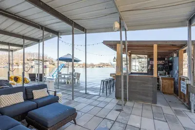 Image de Gardenia Shores - Lakeside Relaxation with Private Dock Bar!