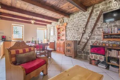 Chalet \"Le Lagopede\" avec vue sur les montagnes et Wi-Fi