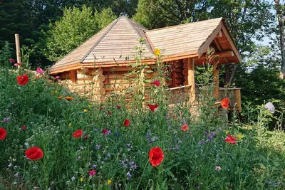 Image de Chalet 'Cabane Kota Grotte Orjobet' avec vue sur montagne