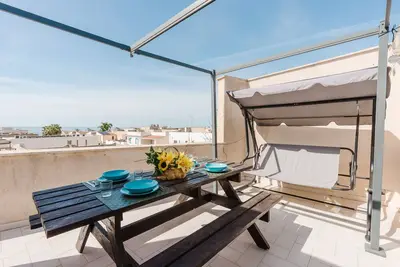 Image de Appartement '1 Camera Da Letto' avec terrasse privée, Wi-Fi et climatisation