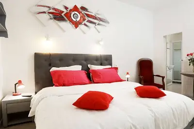 Image de Appartement cosy au cœur de Dax – À 2 min des thermes, calme & confort assuré