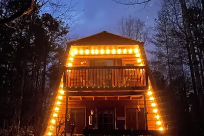 Image de Creekside Crow's Nest - Cozy Getaway Near Wineries