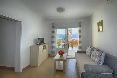 Image de Appartement de deux chambres avec la terrasse et la vue sur le mer Viganj, Peljesac (A-24189-b)